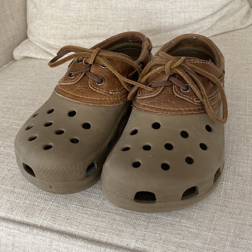 CROCS Genuine Leather Clogs Mens 6 / Womens 8